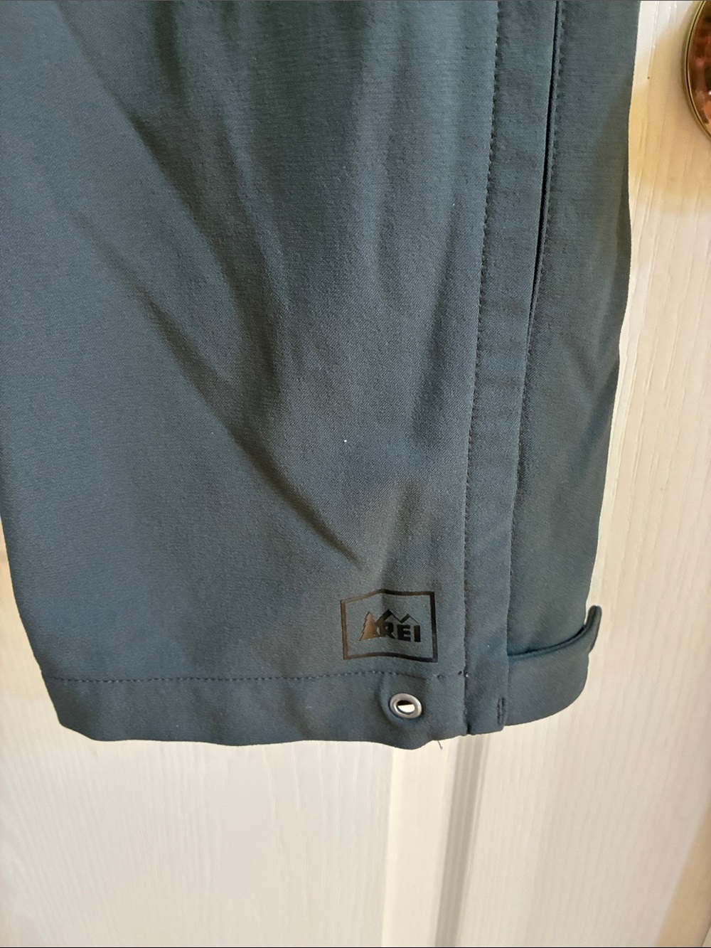 👏🏻GET OUT & HIKE IN THESE REI Men's 36x32 Lightweight HIKING Pants Gray w/ZIPS - Picture 5 of 10